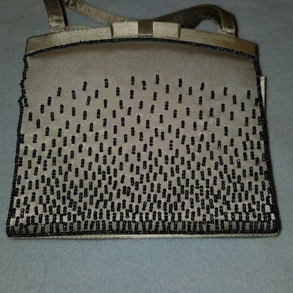 Adorable Beaded Mini Purse - Picture 8 of 8